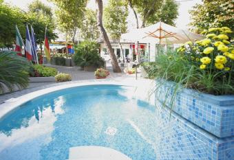 Hotel Derby allows 18 year olds to book a room