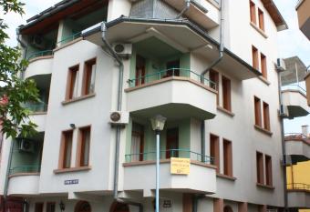 La Kameya has Balcony rooms