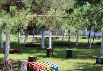 Hotel Solidarity has Smoking/Balcony rooms