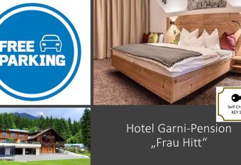 Hotel Garni - Pension Frau Hitt has Balcony rooms