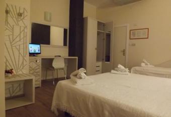 Hotel Aurora has Balcony rooms