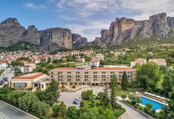 Divani Meteora Hotel allows 18 year olds to book a room