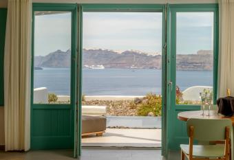 Neptune Luxury Suites allows 18 year olds to book a room