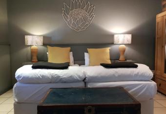 Simondium s Country Lodge has Balcony rooms