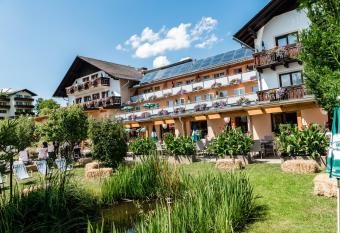 Der Trattner - Hotel Trattnerhof & Hotel Sch  cklblick has Balcony rooms