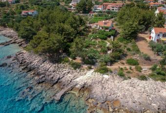 Apartments by the sea Zavala, Hvar - 2061 has Balcony rooms