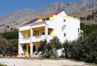 Apartments with a parking space Duce, Omis - 2778 has Balcony rooms