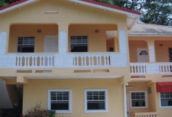 Hilltop View Guesthouse has Balcony rooms