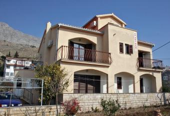 Studio Duce 4852b has Balcony rooms