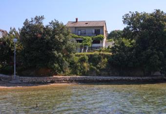 Apartments by the sea Supetarska Draga - Gonar, Rab - 4989 has Balcony rooms