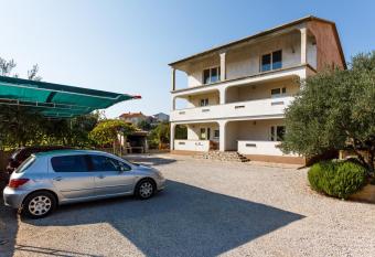 Apartments with a parking space Kornic, Krk - 5306 has Balcony rooms