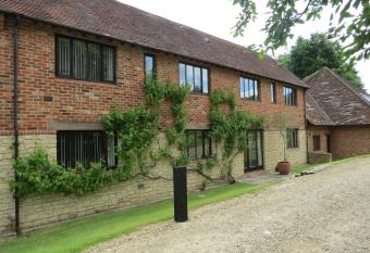 Egrove Park, University of Oxford allows 18 year olds to book a room