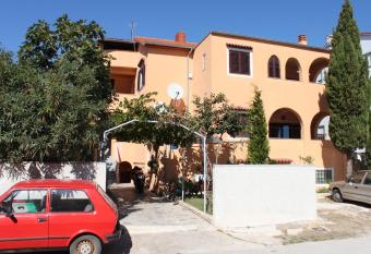 Apartments with a parking space Medulin - 7208 has Balcony rooms