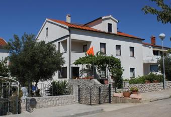 Apartments with a parking space Mali Losinj (Losinj) - 8090 has Balcony rooms