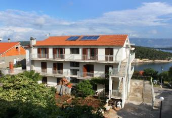 Apartments with a parking space Jelsa, Hvar - 8765 has Balcony rooms