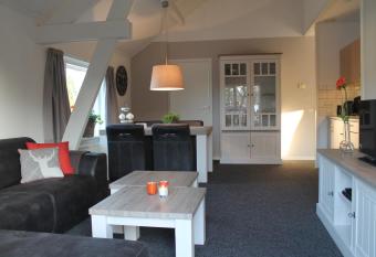 Apartments Bommels has Balcony rooms