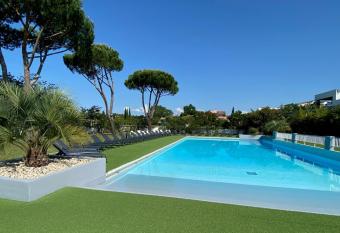R  sidence de tourisme Domaine de Janus has Balcony rooms