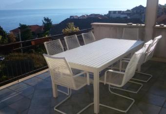 Apartment Skaric has Balcony rooms