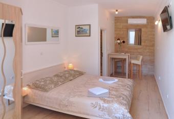 Rooms Palma has Balcony rooms