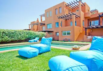 Veni Villa Sounio has Balcony rooms