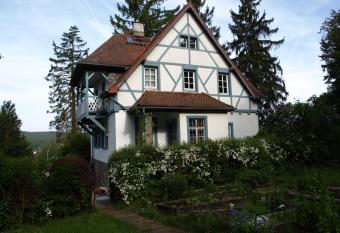 Das Alte Forsthaus has Balcony rooms