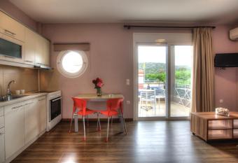 Apanema Apartments allows 18 year olds to book a room