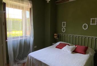 San Lorenzo della Rabatta has Balcony rooms