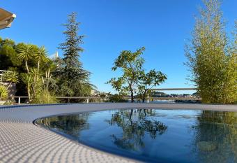 Holiday Home Arte has rooms with a private hot tub