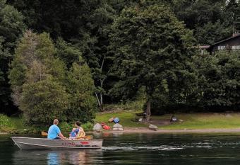 Cramers Point Lake Breeze has Balcony rooms