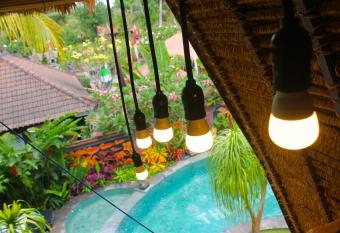 Hobbit s House Homestay has Balcony rooms