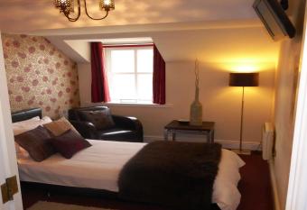 Durham Moonlight Apartment has Balcony rooms