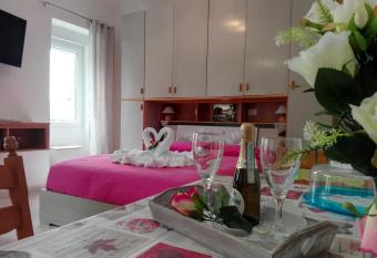 La Necussella has Balcony rooms