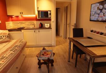 G  te de Bonneville has Balcony rooms