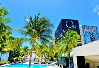 Oh! Cancun - The Urban Oasis & beach Club allows 18 year olds to book a room
