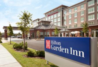 Hilton Garden Inn Boston Logan Airport has Balcony rooms