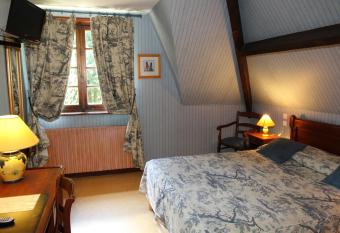 Golf Hotel has Balcony rooms