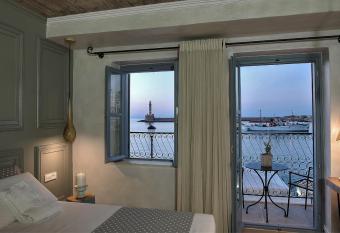 Elia Zampeliou Hotel allows 18 year olds to book a room