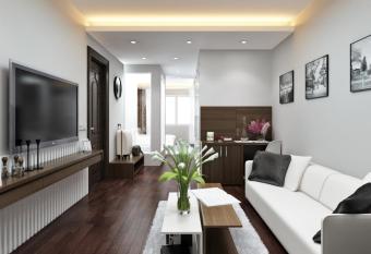 Eco Luxury Hotel Hanoi has rooms with a private hot tub