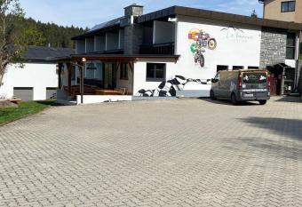 La Irmania Pension has Balcony rooms