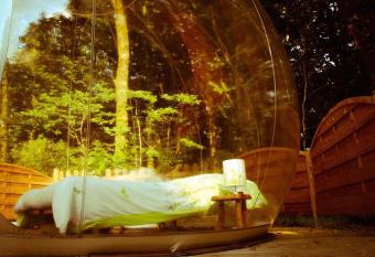 Bulle d R has Balcony rooms