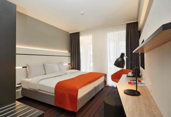 HYPERION Hotel Hamburg allows 18 year olds to book a room