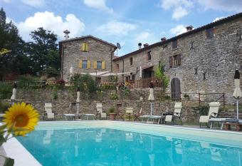 B&B Monte Splendore allows 18 year olds to book a room