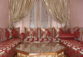 M  dina Flat has Balcony rooms