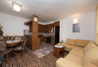 Apartment D&A has Balcony rooms