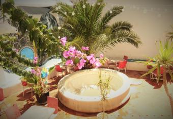 Hostel The White Butterfly allows 18 year olds to book a room