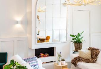 Casa Julia has Balcony rooms