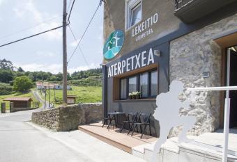 Lekeitio Aterpetxea Hostel Auto Check-in allows 18 year olds to book a room