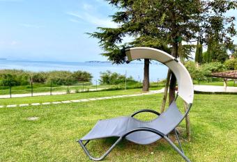 Hotel Aquila D Oro Desenzano has Balcony rooms