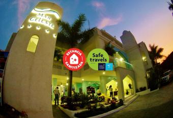 Mar Celeste has Balcony rooms