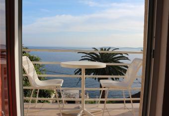 Holiday Home Milan Borje has Smoking/Balcony rooms